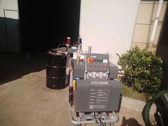 聚氨酯外墻噴涂機(圖1) H5600聚氨酯外墻噴涂機