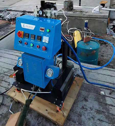JNJX-Q2600 (圖3) 九旭JNJX-Q2600聚氨酯發(fā)泡機